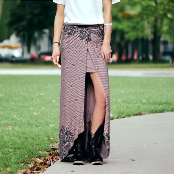 Free People Gray Print Hi-Low Midi Wrap Split Skirt Soft Knit Floral Border Maxi - Picture 2 of 11